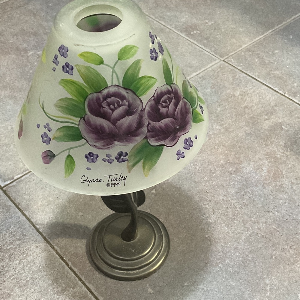 Floral Glass Lamp Shade retired Glynda Turley 1999